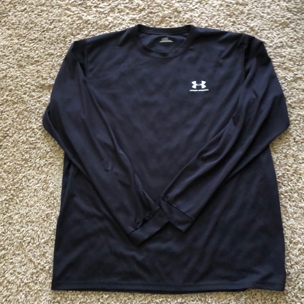 Men’s long sleeve under armour shirt